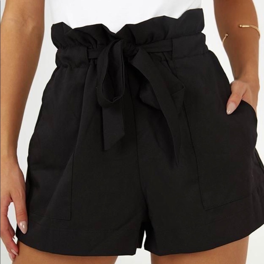Blue ruffle short